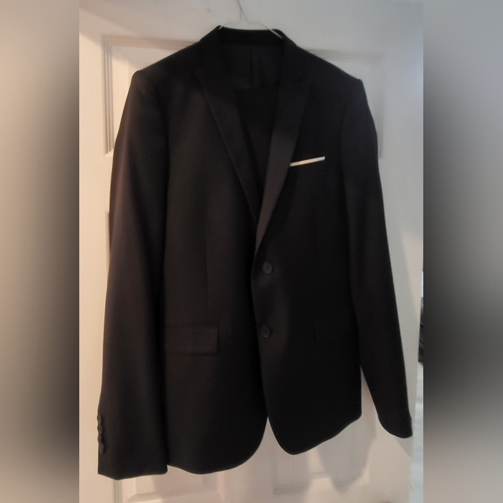 The Koople fitted man suit